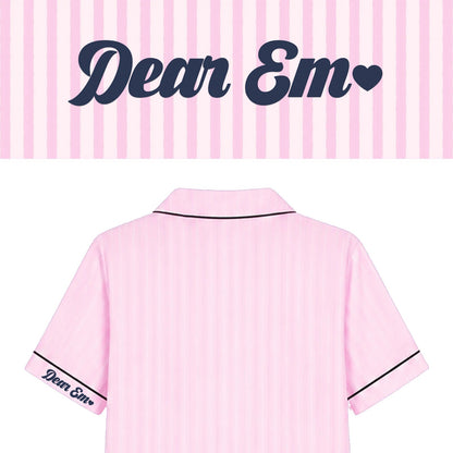 Bộ pyjamas lụa thêu tên và icon trên tay áo – Dear eM