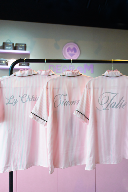 Pyjamas lụa Dear eM in tên bạc kim tuyến – ảnh thật tại cửa hàng