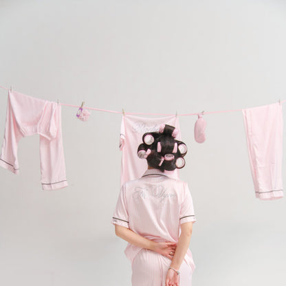 Pyjamas lụa Dear eM – toàn thân mặt trước