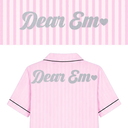 Bộ pyjamas lụa in tên và icon bạc kim tuyến sau lưng – Dear eM