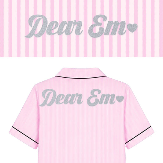 Bộ pyjamas lụa in tên và icon bạc kim tuyến sau lưng – Dear eM