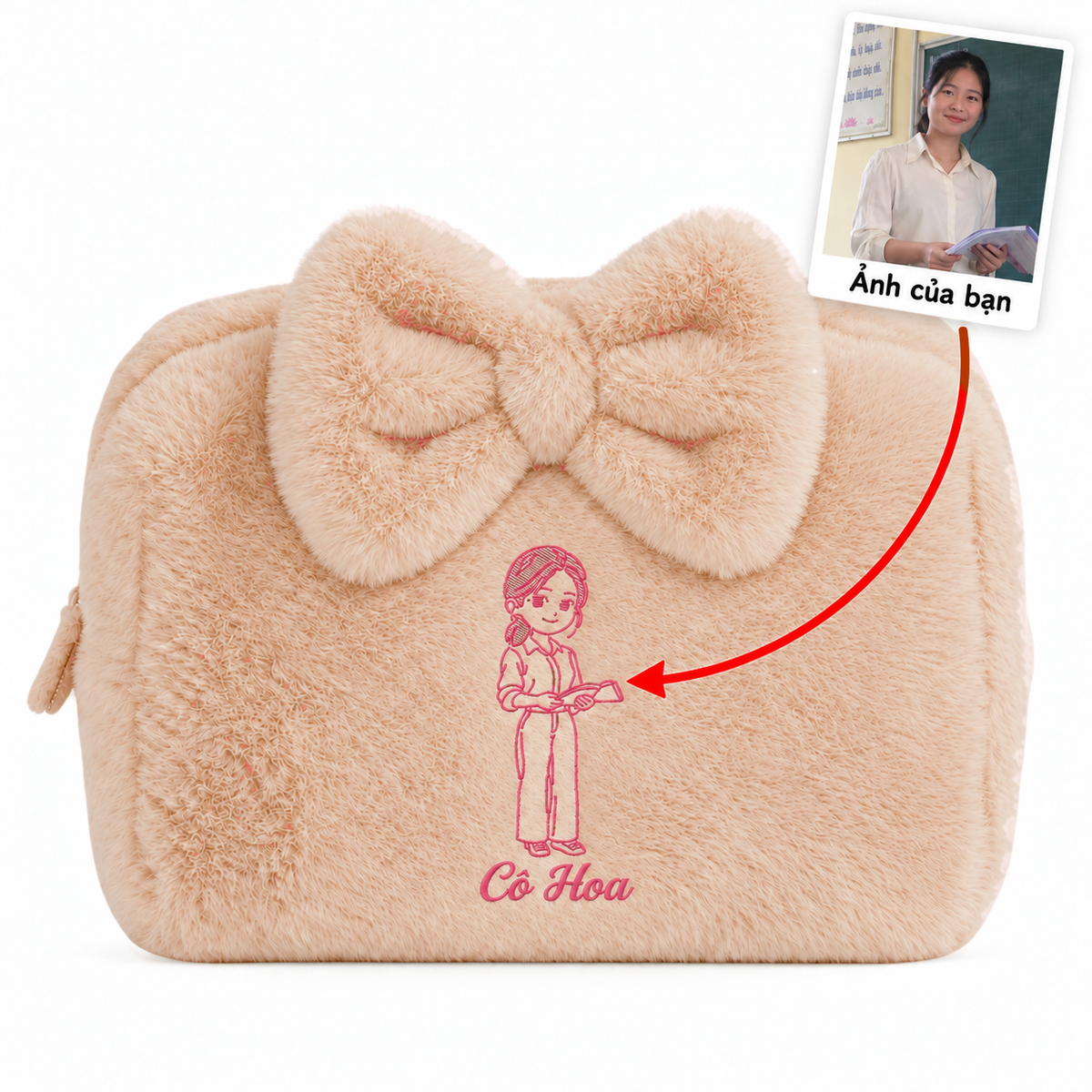 Túi lông Furry Pouch có nơ nâu nhạt be thêu ảnh cô giáo kèm tên – quà 20/11 Dear eM
