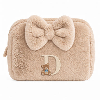Furry Pouch có nơ nâu nhạt be thêu gấu Teddy chữ D – Dear eM