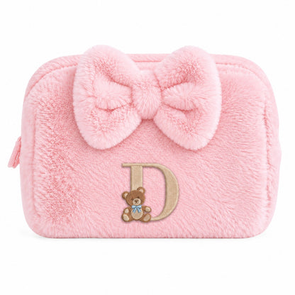 Furry Pouch có nơ hồng nhạt thêu gấu Teddy chữ D – Dear eM