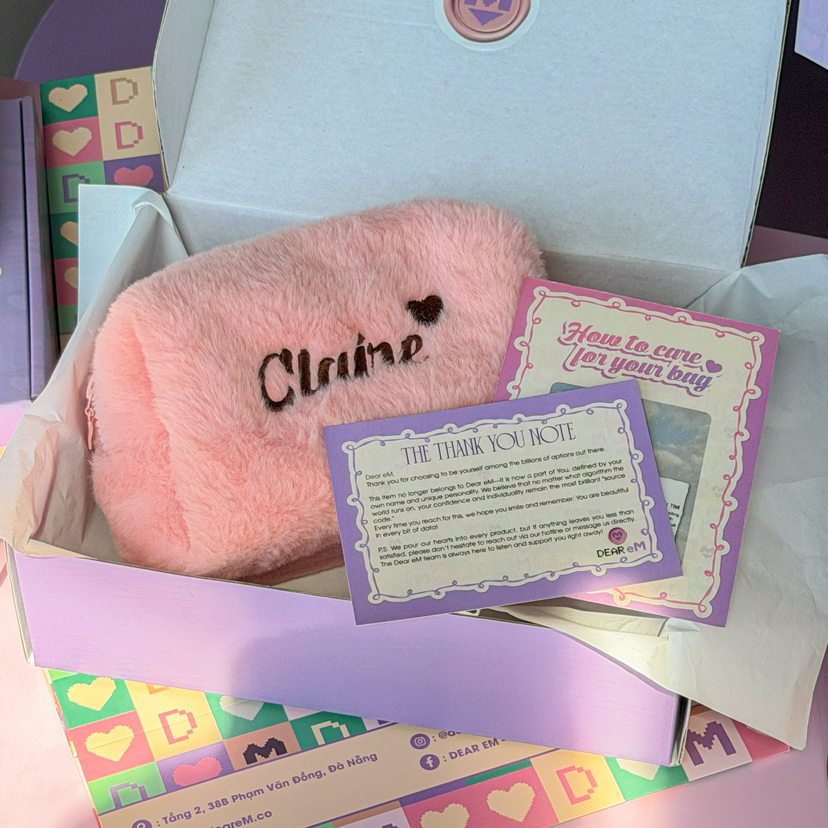 Furry Pouch túi lông đựng mỹ phẩm - Dear eM