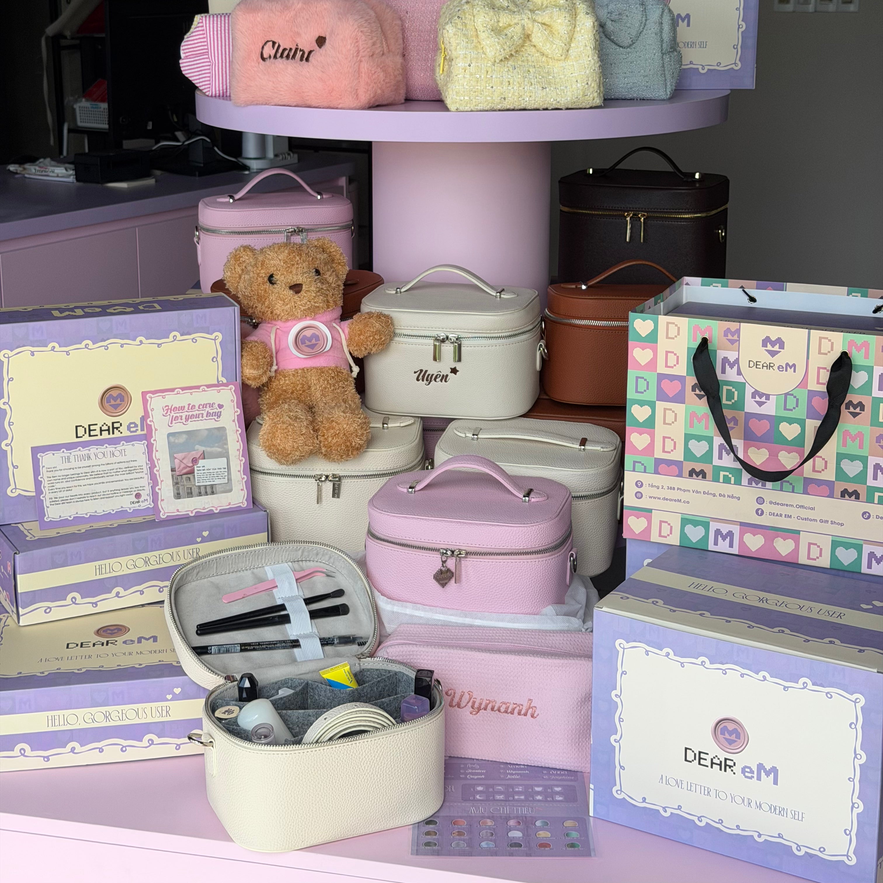 [Thêu tên] Small Vanity Case - Túi đựng mỹ phẩm du lịch nhỏ gọn, giữ form cứng cáp, cá nhân hóa theo yêu cầu - SVCASE