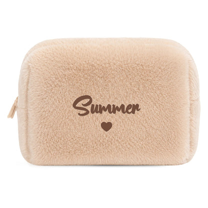 Furry Pouch không nơ nâu nhạt be thêu tên Summer + tim (ảnh minh hoạ) - Dear eM