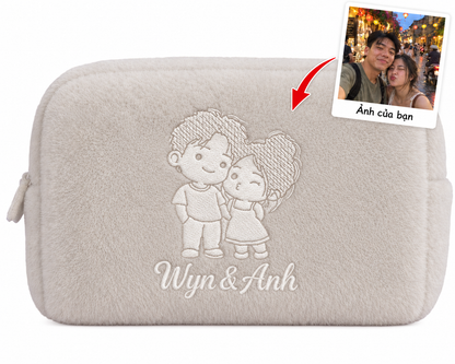 Furry Pouch không nơ xám lông chuột thêu ảnh cặp đôi chỉ kem (ảnh mẫu) – Dear eM