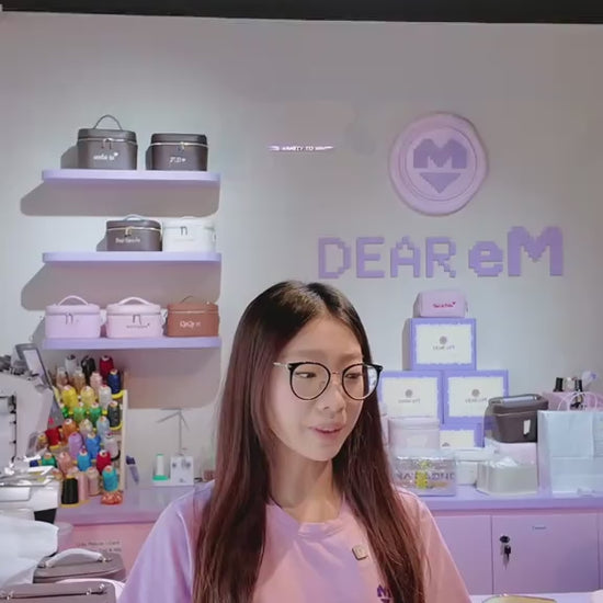 Túi Vanity Case thêu tên Dear eM – vừa vali du lịch