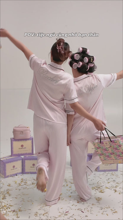 Bộ Pyjamas Lụa Thêu Tên Trên Tay Áo Theo Yêu Cầu – Đồ Ngủ Lụa Freesize, Quà Tặng Cá Nhân Hoá Cho Bạn Gái